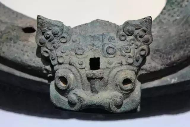 龙比虎厉害还是虎比龙厉害,龙跟虎是百兽之王吗