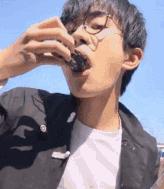 吃生蚝是怎样的体验,生蚝是生吞的吗