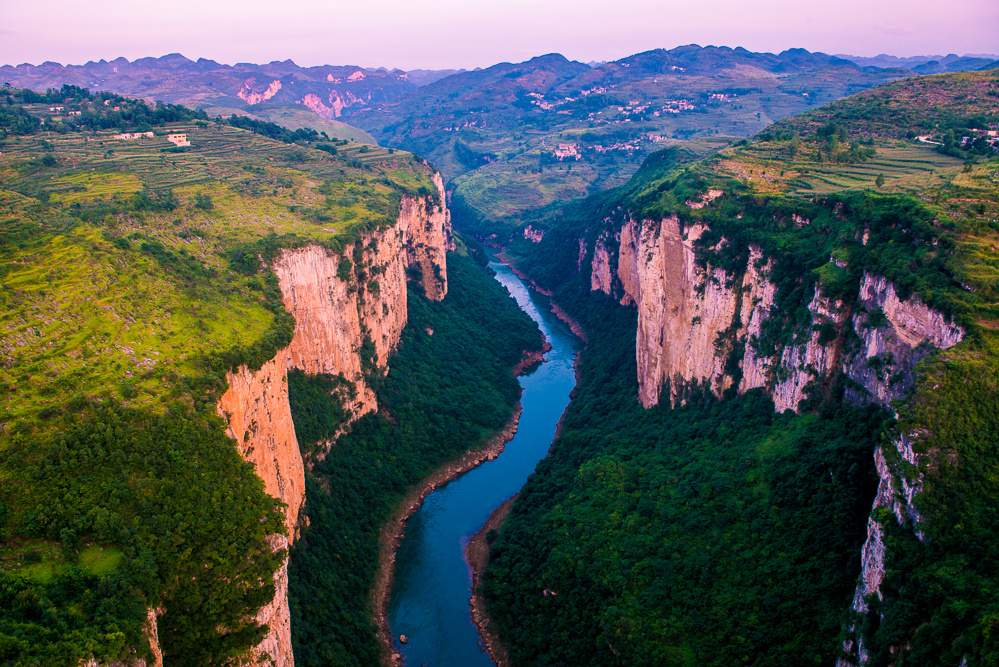 贵州织金县：一个织金洞，一道宫保鸡丁如何能够留住游客？