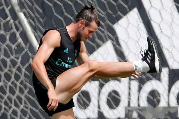 英国最强壮足球运动员,大腿最粗的足球运动员