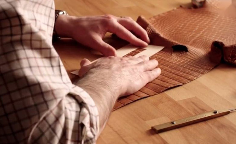 lv nano包为什么经常断货 (lv经典老花包为什么都断货)