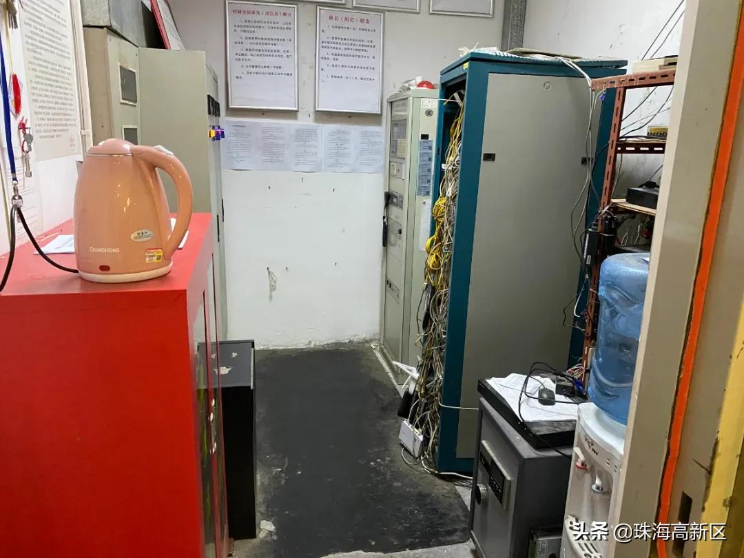 惊呆！消控室里无人值班？罚！