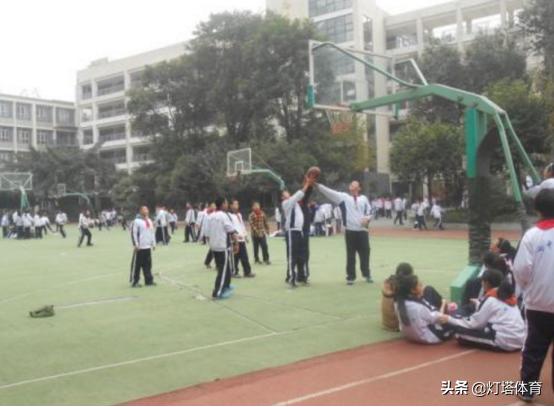 如何让学生喜欢上体育课,学生喜欢啥课