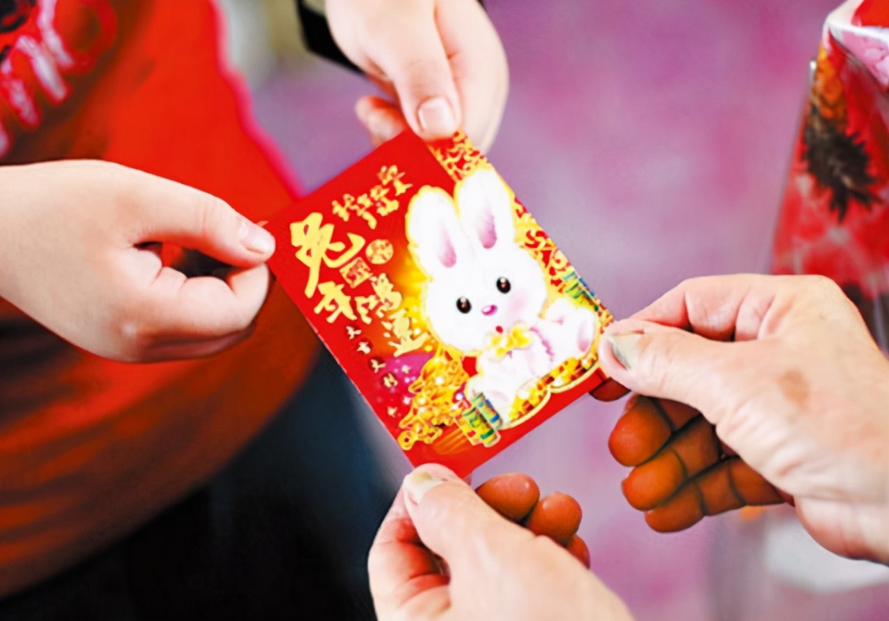 如果家长要强行没收压岁钱犯法吗,孩子过年的压岁钱父母应该拿走吗