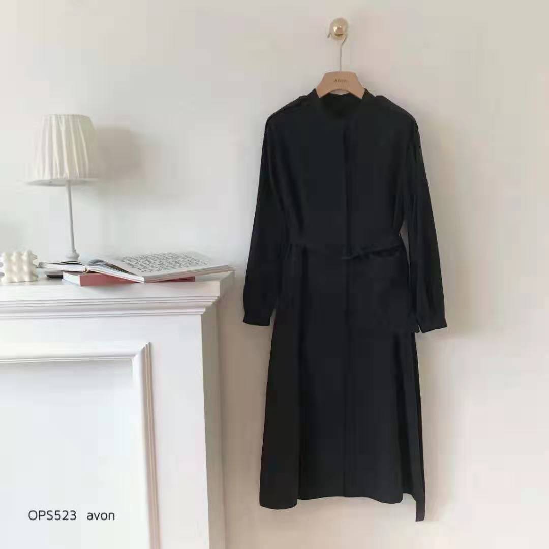 2018年韩国爆火的红蓝两边外套,韩国最新外套穿搭