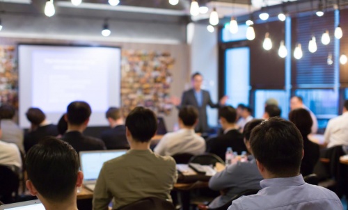 直播带货主播话术技巧和方法,带货主播岗位套路揭秘