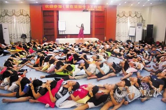 他们竟用瑜伽宣扬色情、发展*教邪**，健康的外表下包裹着邪恶的心