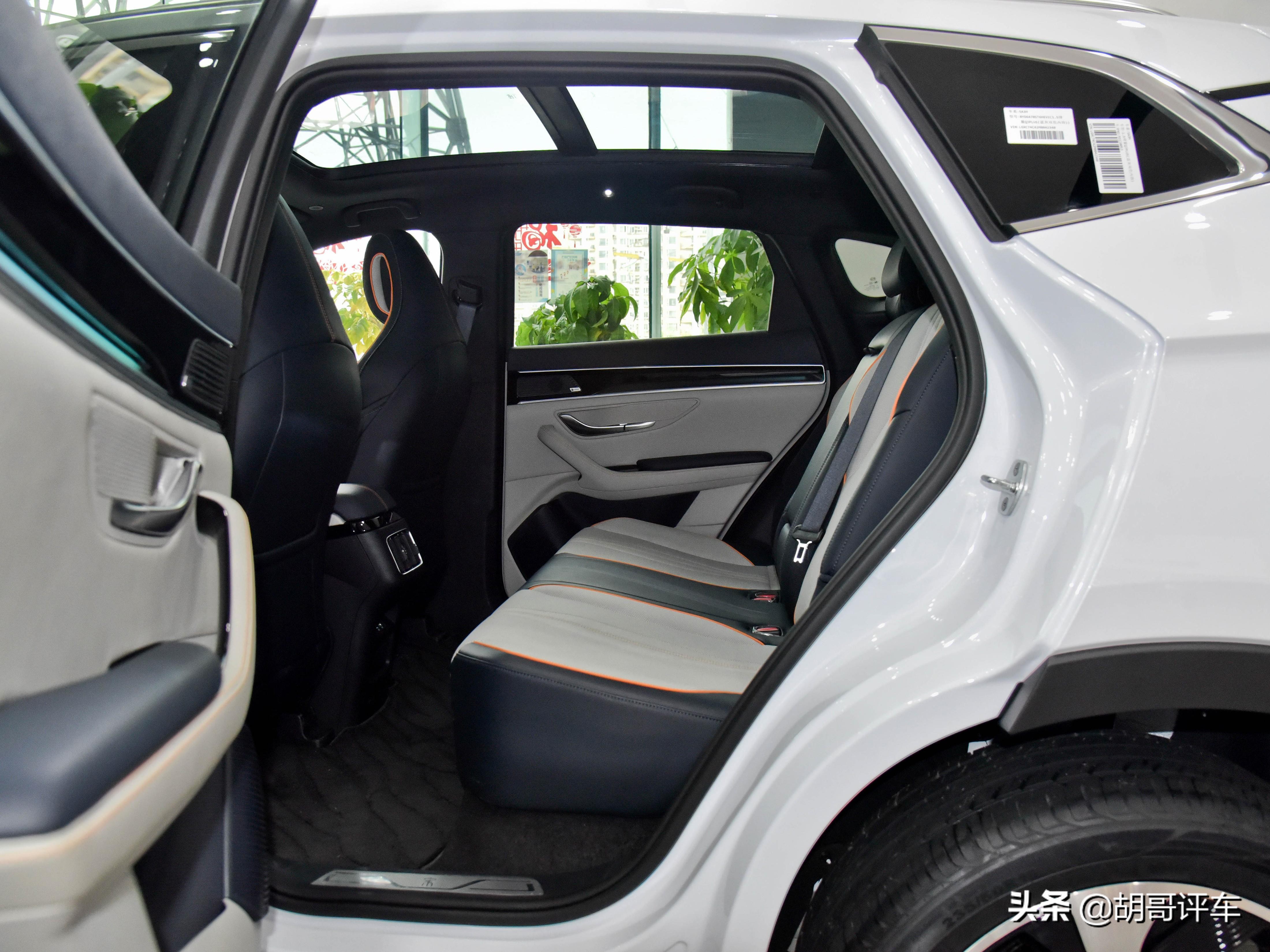 比亚迪宋plus油电混合版乘坐体验,比亚迪宋plus油电混合旗舰版测评