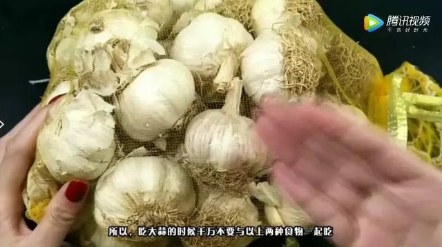 一家三口吃了一碗汤导致死亡,一家三口吃香椿后丧命