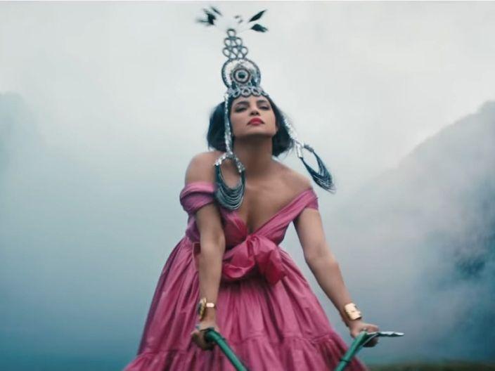 普里扬卡乔普拉海边照,普里扬卡乔普拉电影