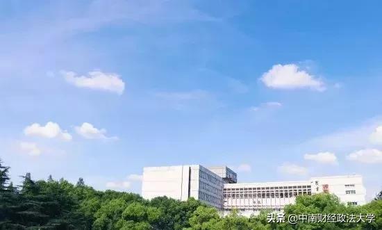 这个学校，就一个字，棒！