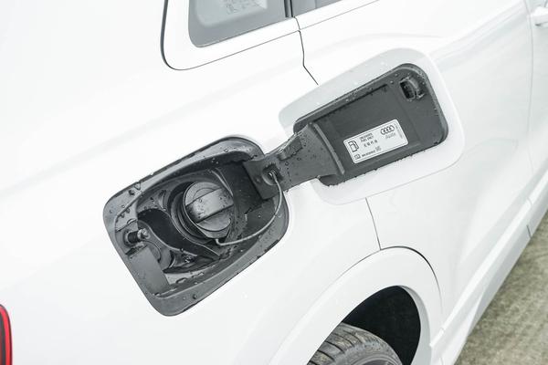 奥迪q32015款30tfsi1.4t,奥迪q3试驾1.4t时尚动感型够用吗