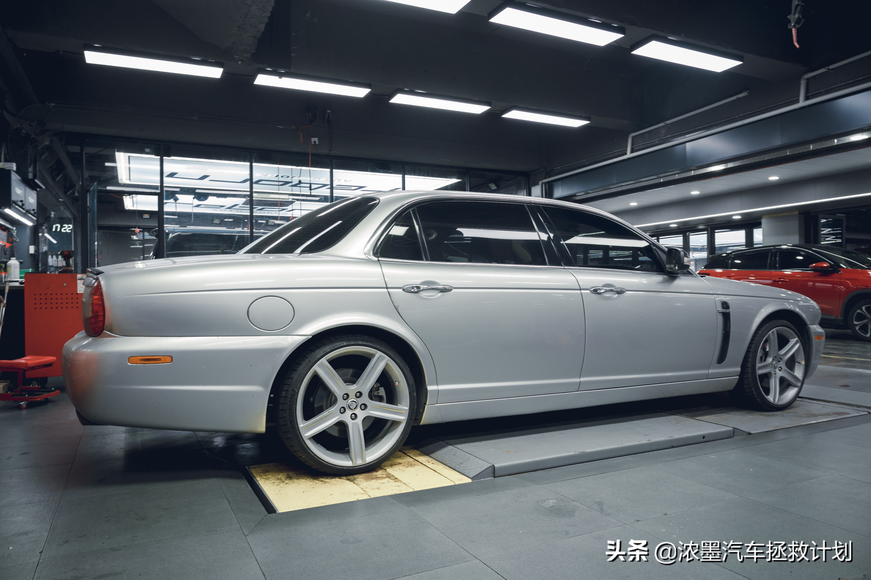 专业维修整备老款捷豹xj系列,老款捷豹xj整备视频