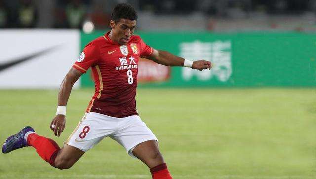 保利尼奥罚点球,保利尼奥到底有没有越位