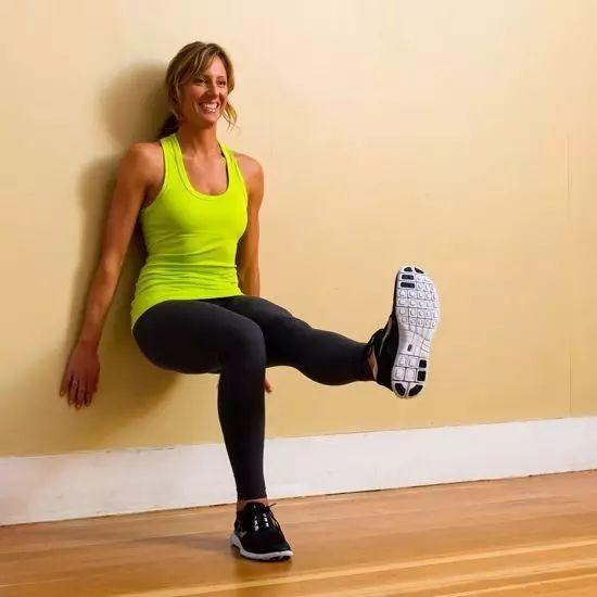 深蹲如何增加单侧腿部力量,深蹲腿怎么发力是正确的