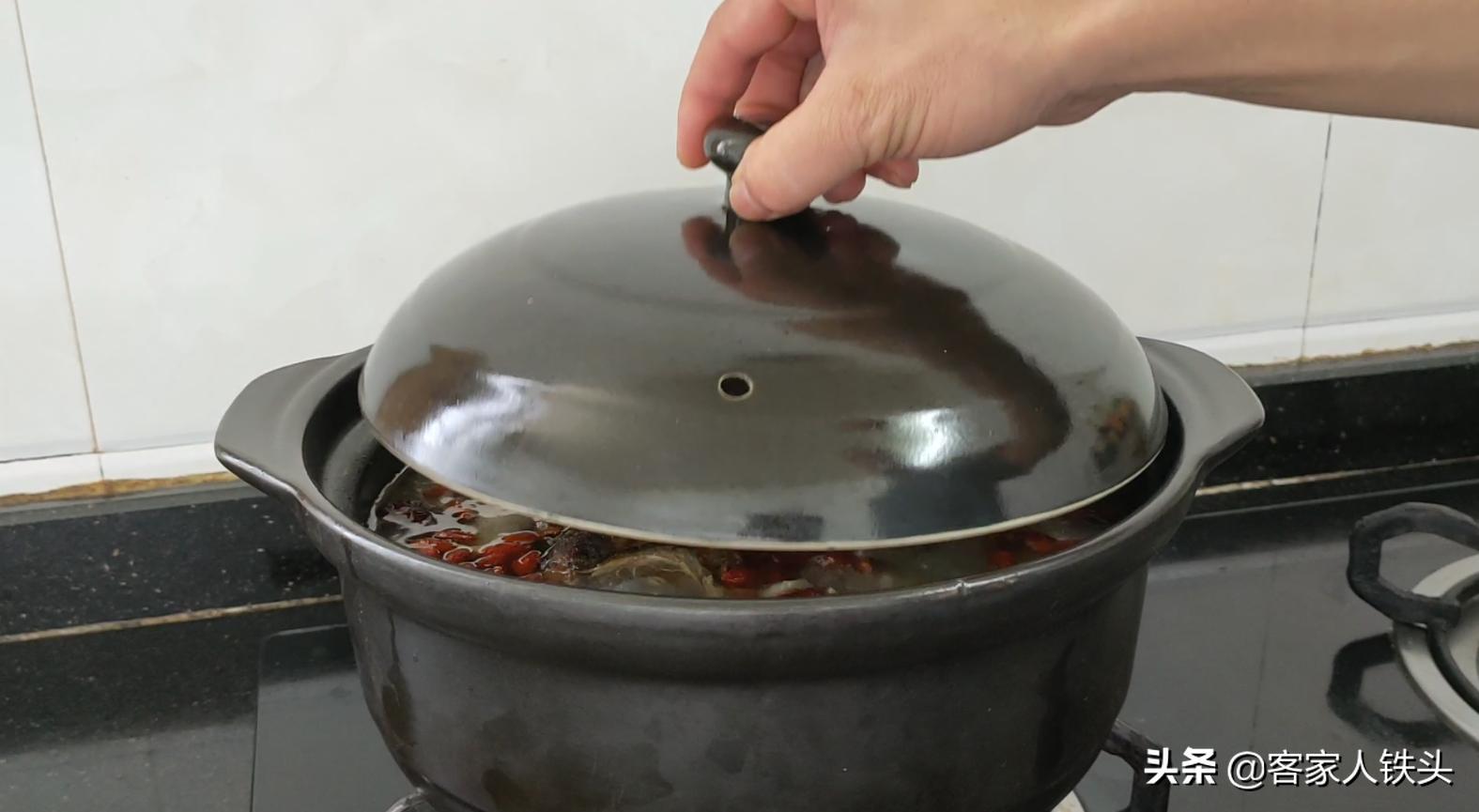 怎么样煲羊肉汤才好吃,怎么炖羊肉汤好喝又不膻