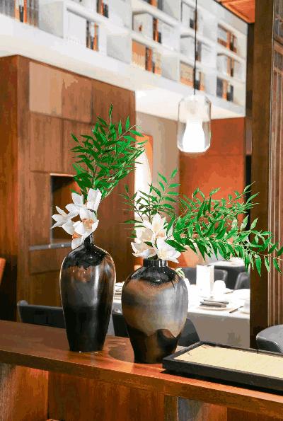 推荐！10家适合亲朋好友组团拔草的餐厅！