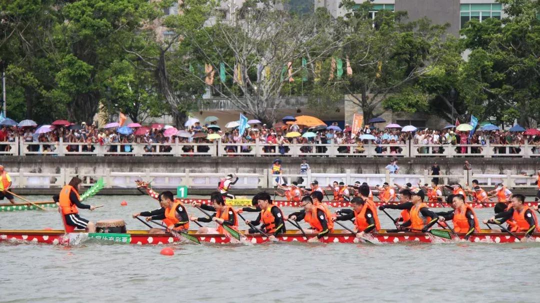 华发香海湖杯斗门龙舟邀请赛开赛,珠海斗门龙舟邀请赛现场颁奖仪式