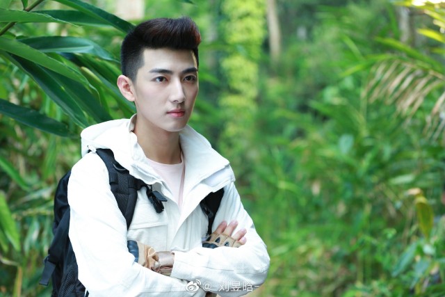 盗墓笔记解雨臣是真的吗,盗墓笔记解雨臣救吴邪