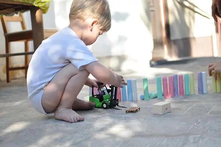 儿童防晒晒黑,婴儿被太阳晒伤皮肤发红急救方法