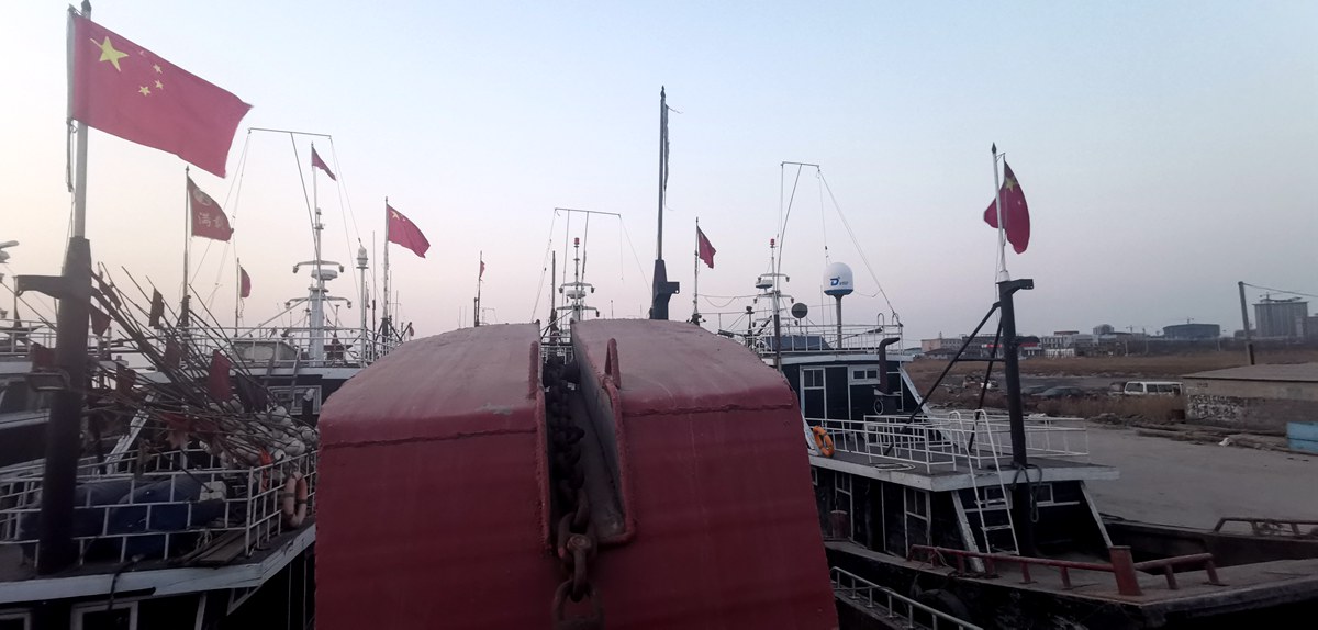 摄影：静静的渤海湾（捞鱼尖村渔船码头）