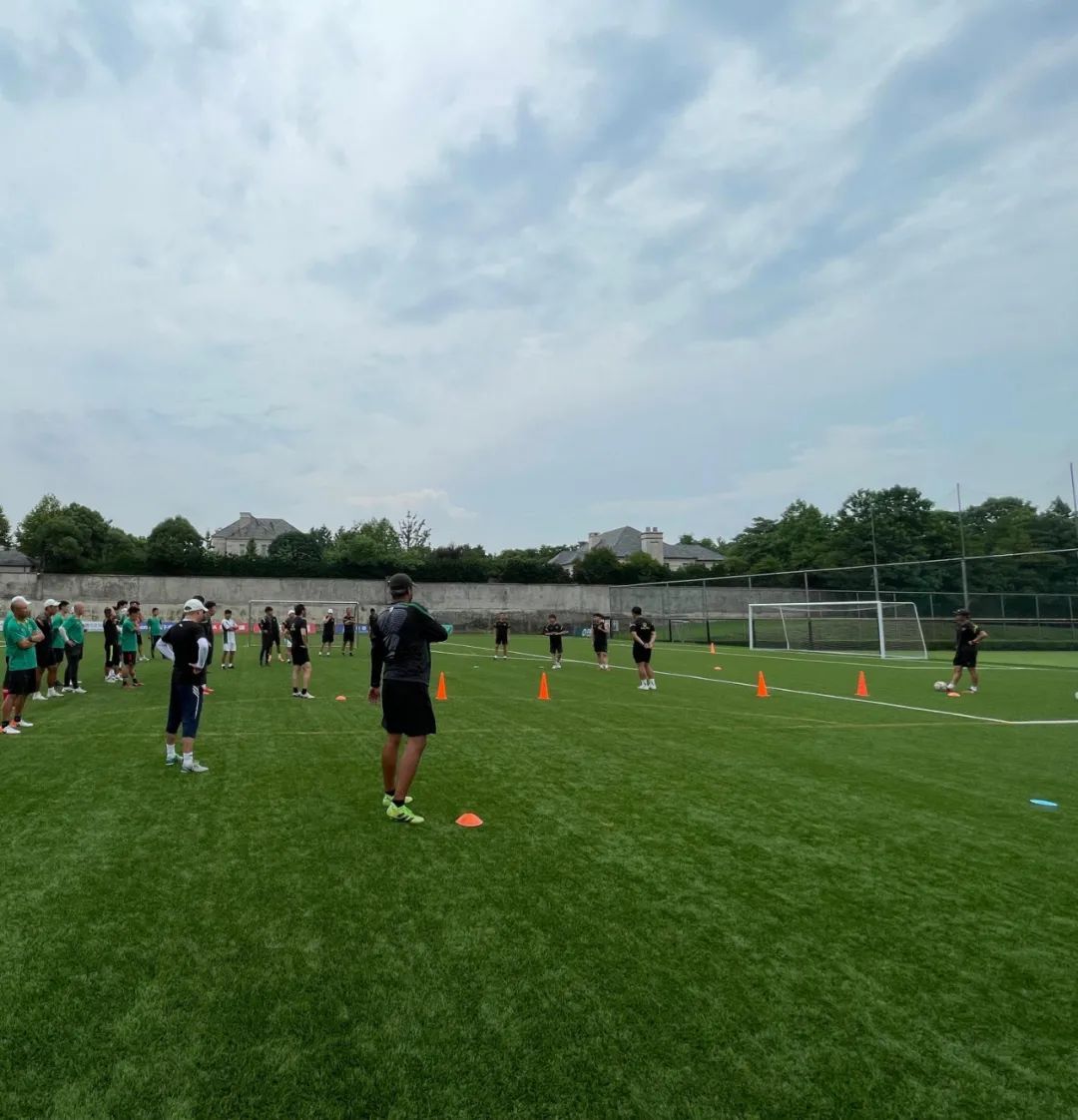 鎭掑ぇ瓒虫牎vs缁垮煄瓒虫牎,鎭掑ぇ瓒虫牎瀵规瘮缁垮煄瓒虫牎