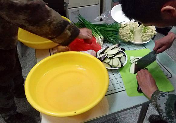 中国单兵飞行神器,我国陆军的单兵火力神器