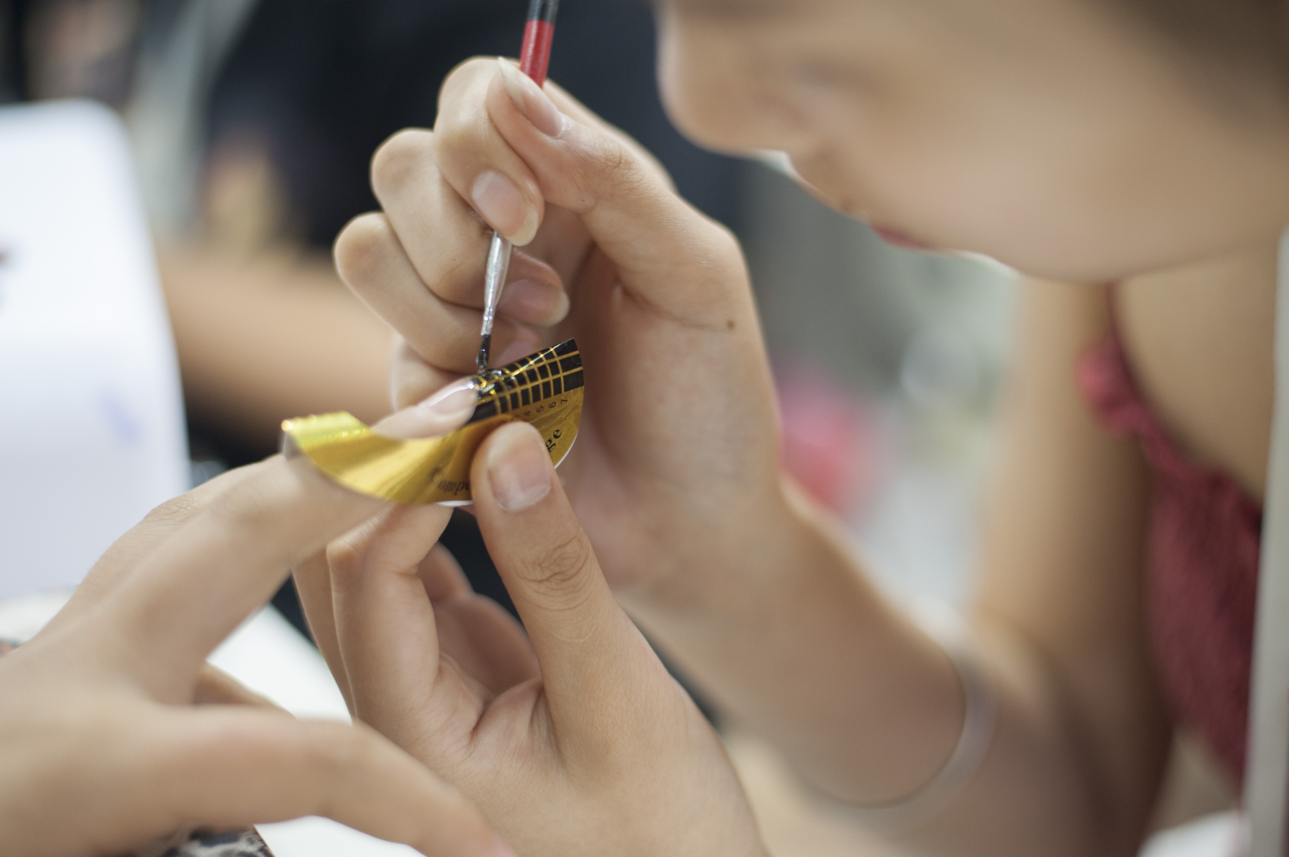 美甲详细操作流程初学者去死皮,固体胶夏日美甲教程初学者慢教程