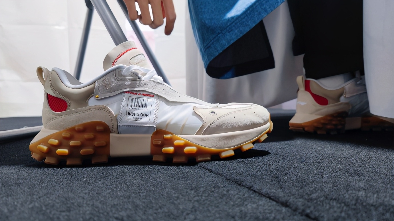 李宁时装周悟道鞋,李宁2018款悟道