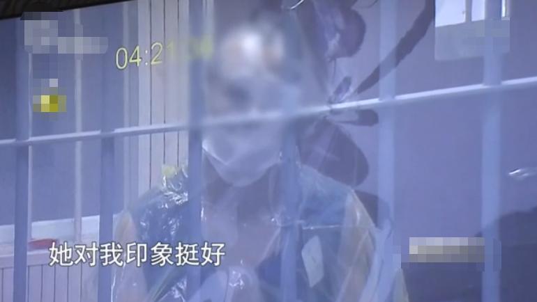 因与两个男人纠缠不清，上海女子被前男友划伤脸部致29厘米长伤疤！事后女子称：前男友真心爱我，会等他出来