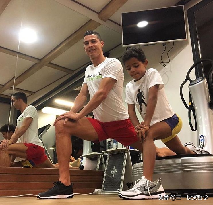 c罗的自律已达到让人恐怖的程度,c罗痛哭最多黄牌