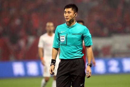 当今足球十大名哨,中国足球史十大最强阵容