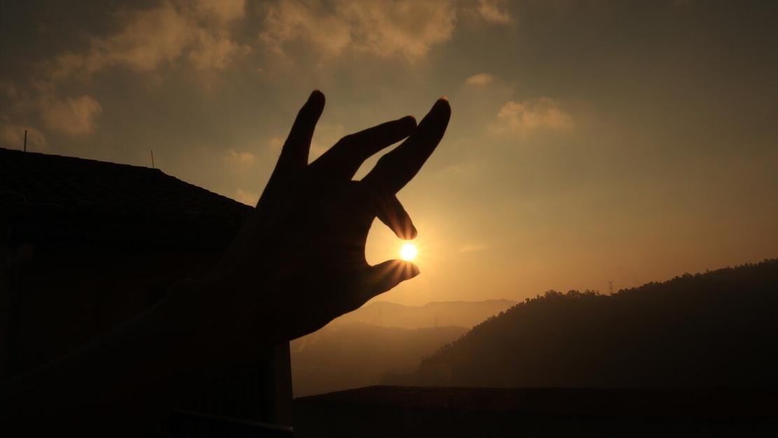 股票歇一歇，停一停。由岩井俊二的《情书》到金庸的侠骨柔情/