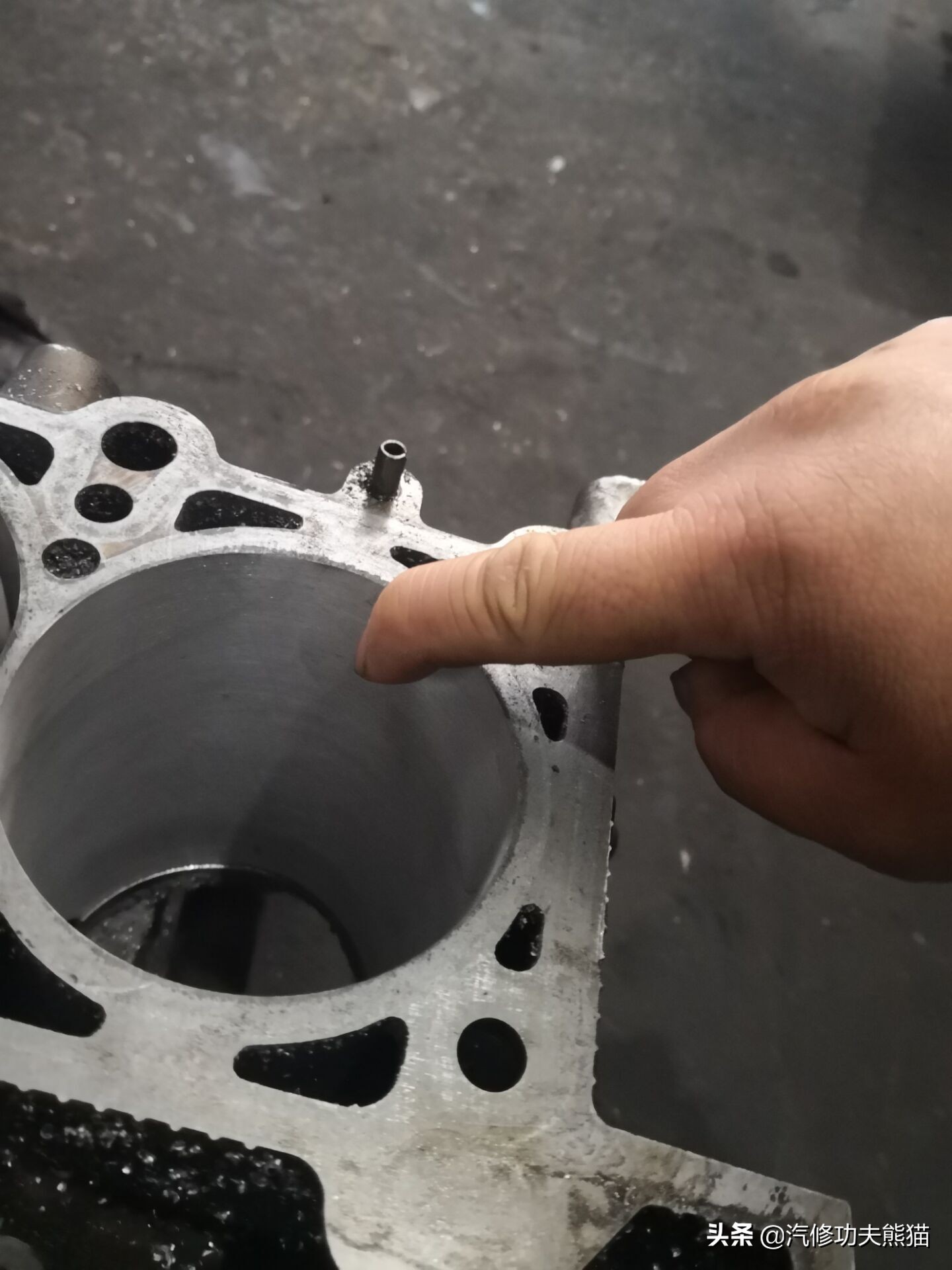 2020款保时捷卡宴s烧机油吗,保时捷卡宴免拆治理烧机油靠谱吗