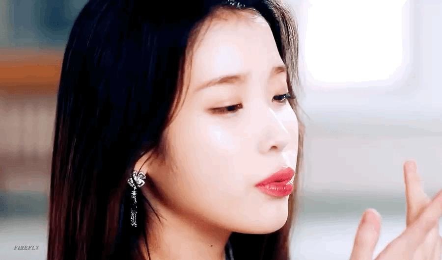 IU新照曝光:牙龈变紫,嘴包不住牙,唇部丰满到越来越像金泫雅