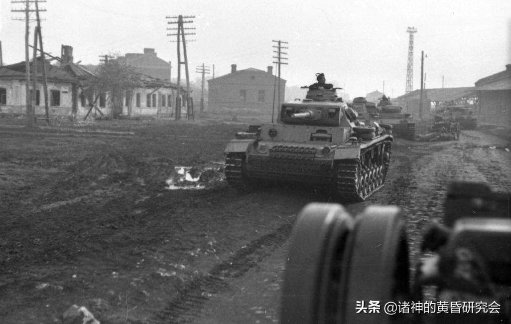 七月飞火-100张珍贵图片中的1942年沃罗涅日血战今与昔（上）