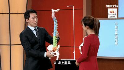 小孩驼背怎么矫正过来,孩子驼背可以按回去吗