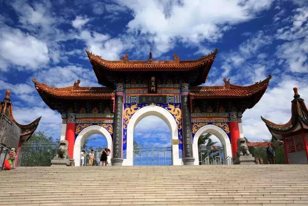 石家庄草莓采摘基地推荐,石家庄周边采摘园摘草莓