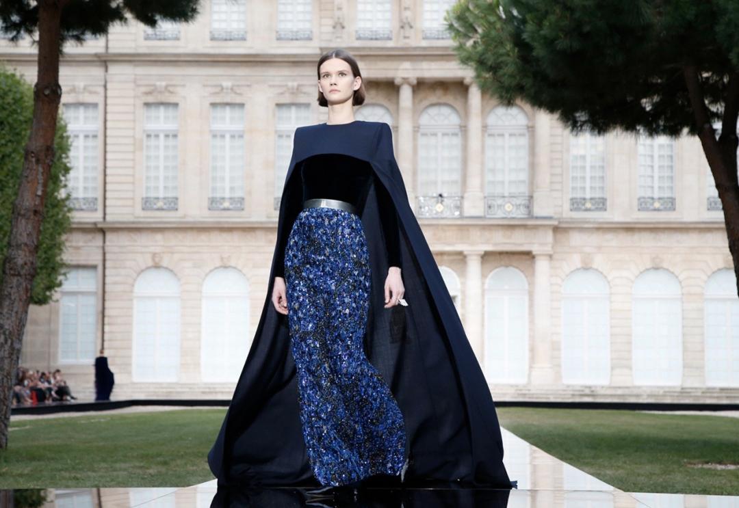 那个给Chloé设计出小猪包的设计师居然被Givenchy炒鱿鱼了