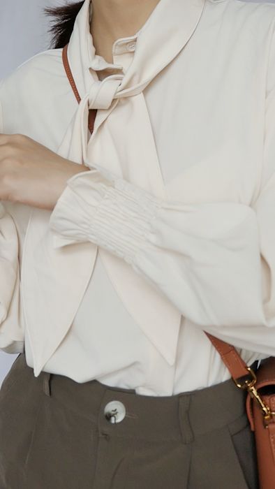 最节省空间又简便的叠风衣方法,薄款中长风衣怎么叠