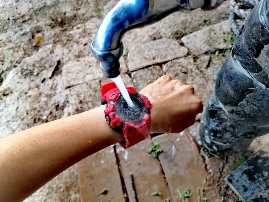 卡西欧gbd-h1000gps功能,卡西欧gbd-h1000有六局电波吗