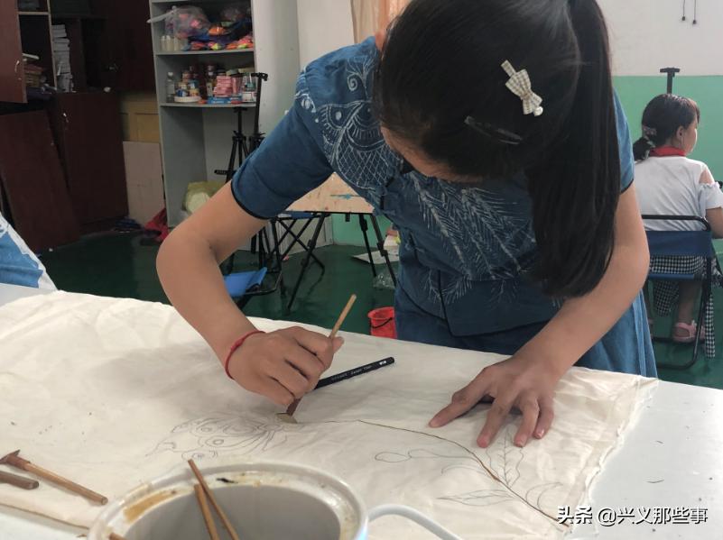 兴义市沧江乡中心小学六一班,兴义市少年宫