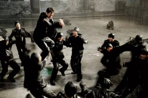 吴京20年前演过的电影,吴京狼牙导演