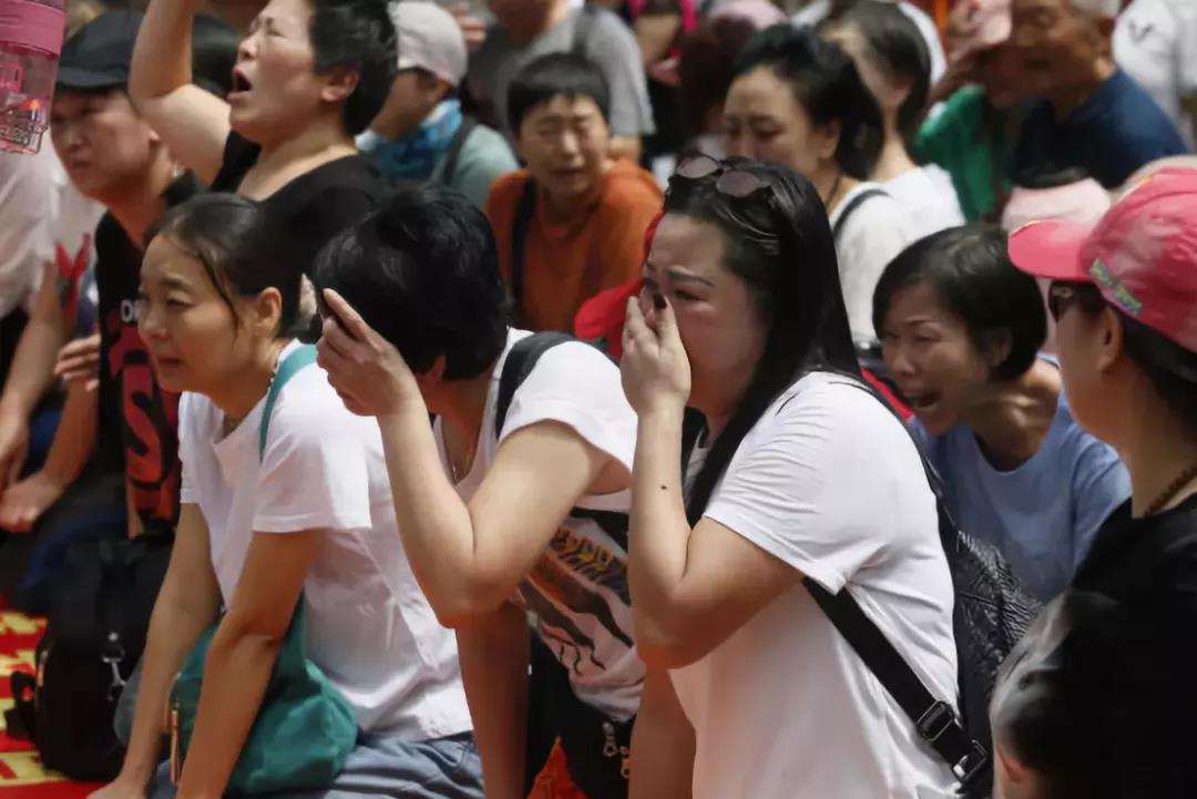 MBI千亿*局骗**创始人剃度出家，被骗100多万投资者去世