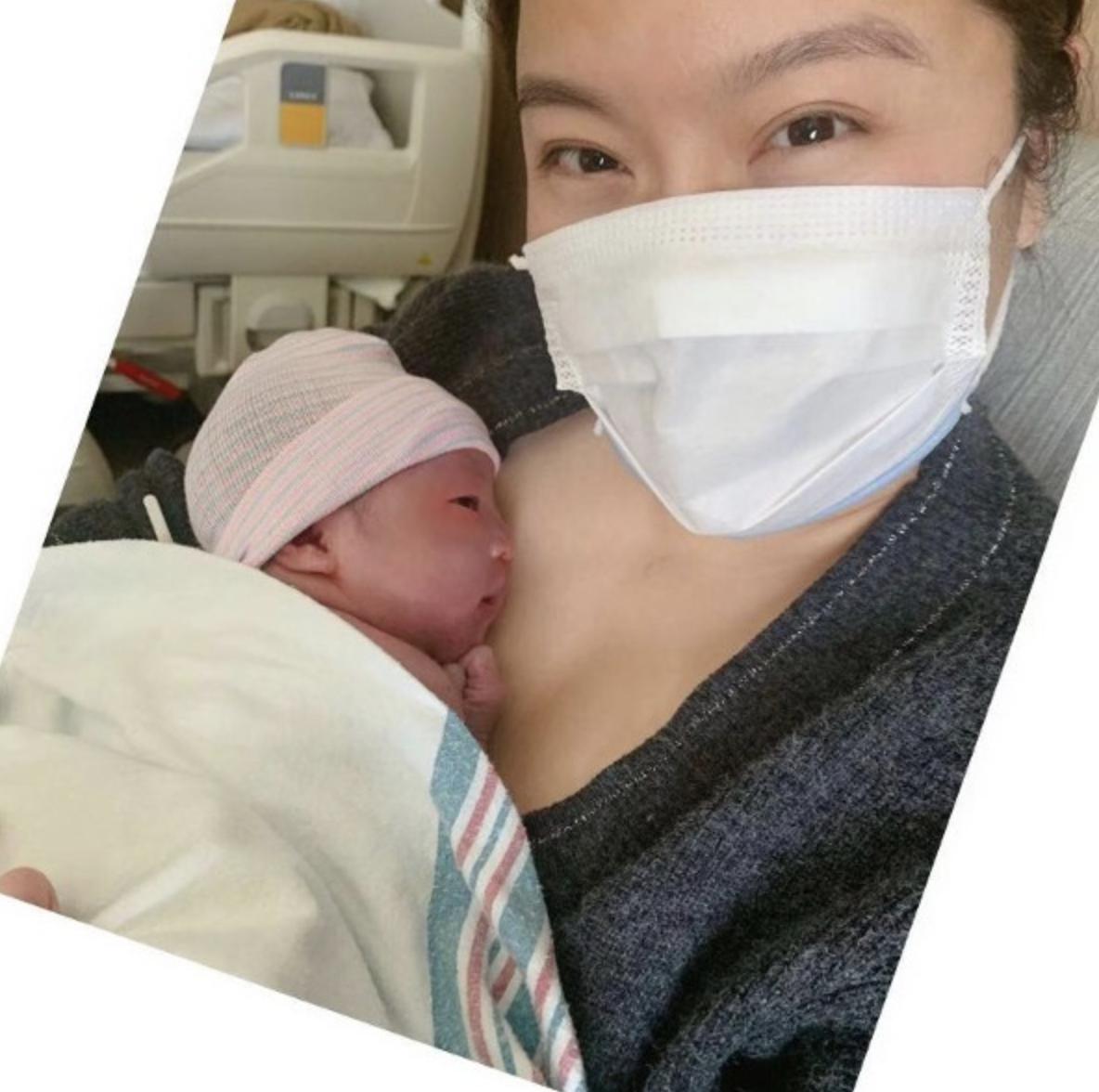 83岁钢琴家刘诗昆为2岁女儿庆生,83岁刘诗昆为爱女庆生