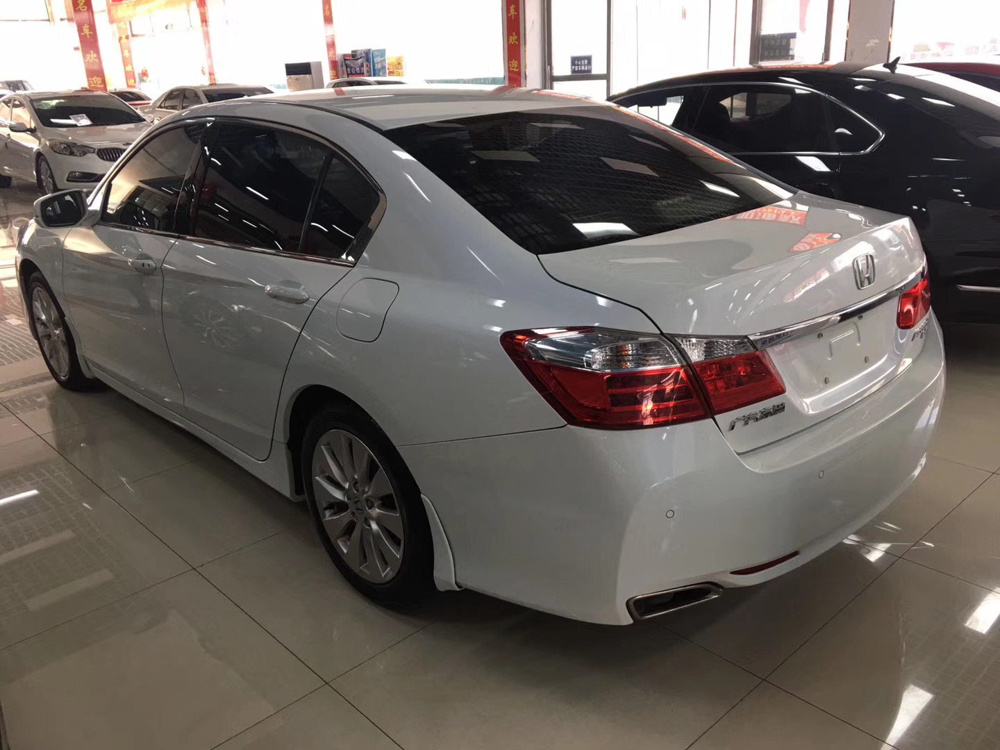 二手车2.4雅阁和2.4凯美瑞哪个好,16年雅阁2.4舒适版二手车卖多少钱