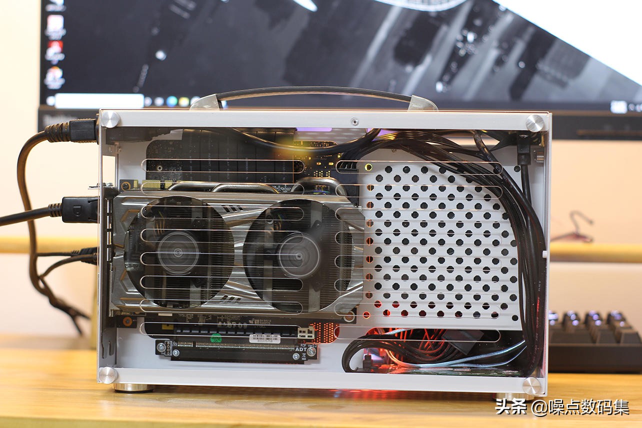 超频三蜂鸟100机箱,超频3蜂鸟i100装机