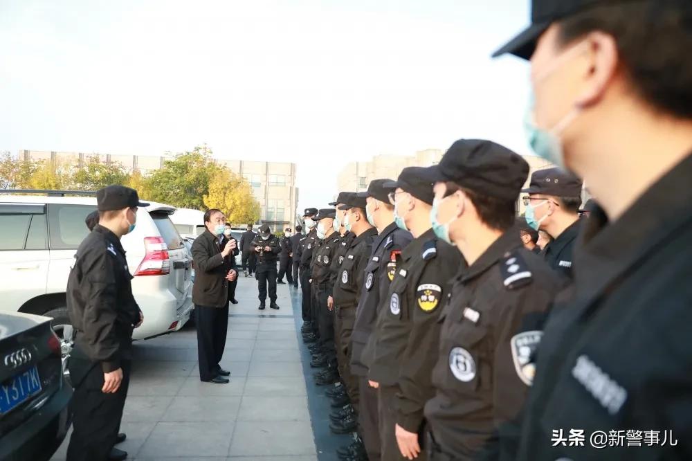 疫情奔赴一线的警察,山东五莲新冠疫情