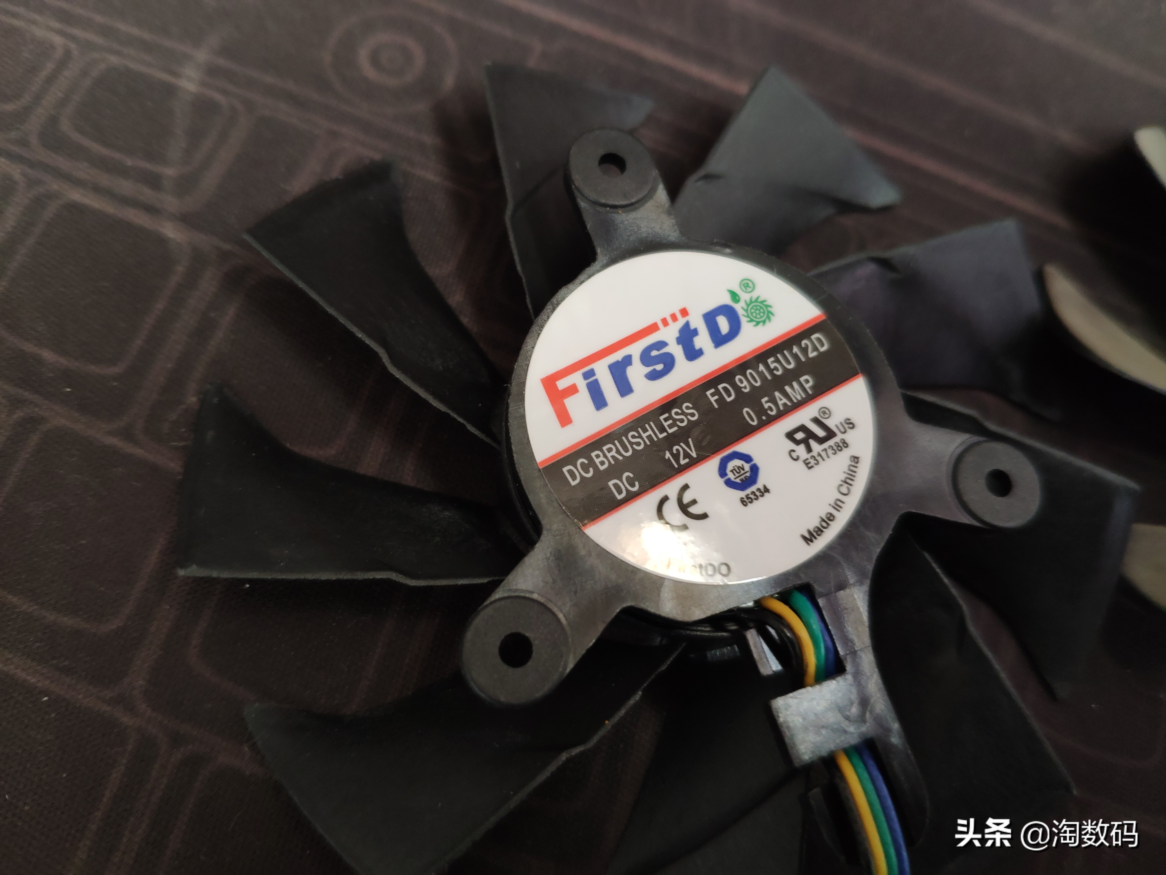 碎纸片卷进显卡风扇轴承？！WD40防锈液+小牙签完美解决咆哮风扇