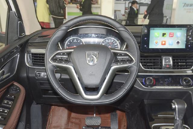 宝骏560发动机1.8缺点,宝骏560总质量有多重